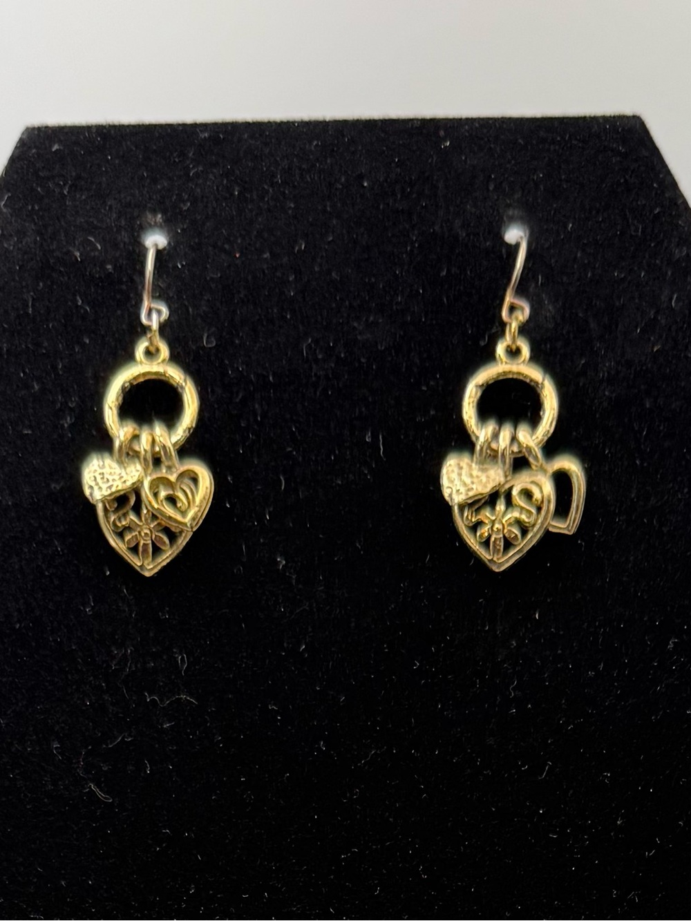 Source Unknown Gold Heart Dangle Earrings